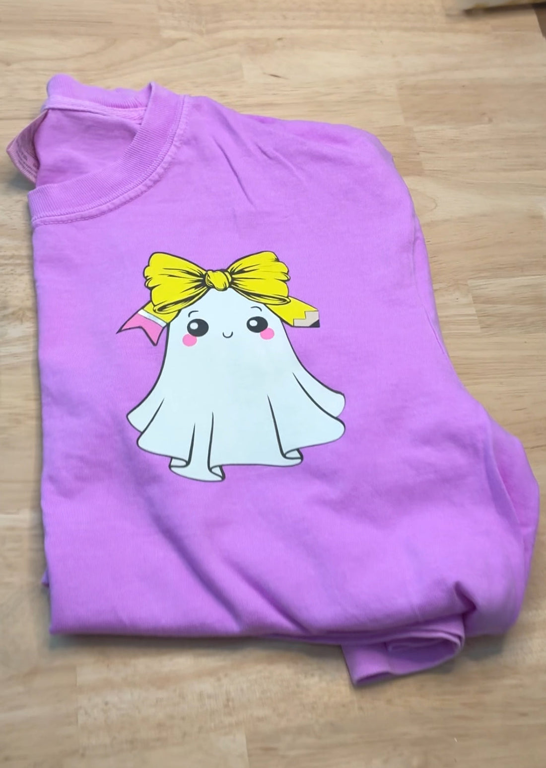 👻 Make a Cute Teacher Ghost T-Shirt with Free SVG/PNG