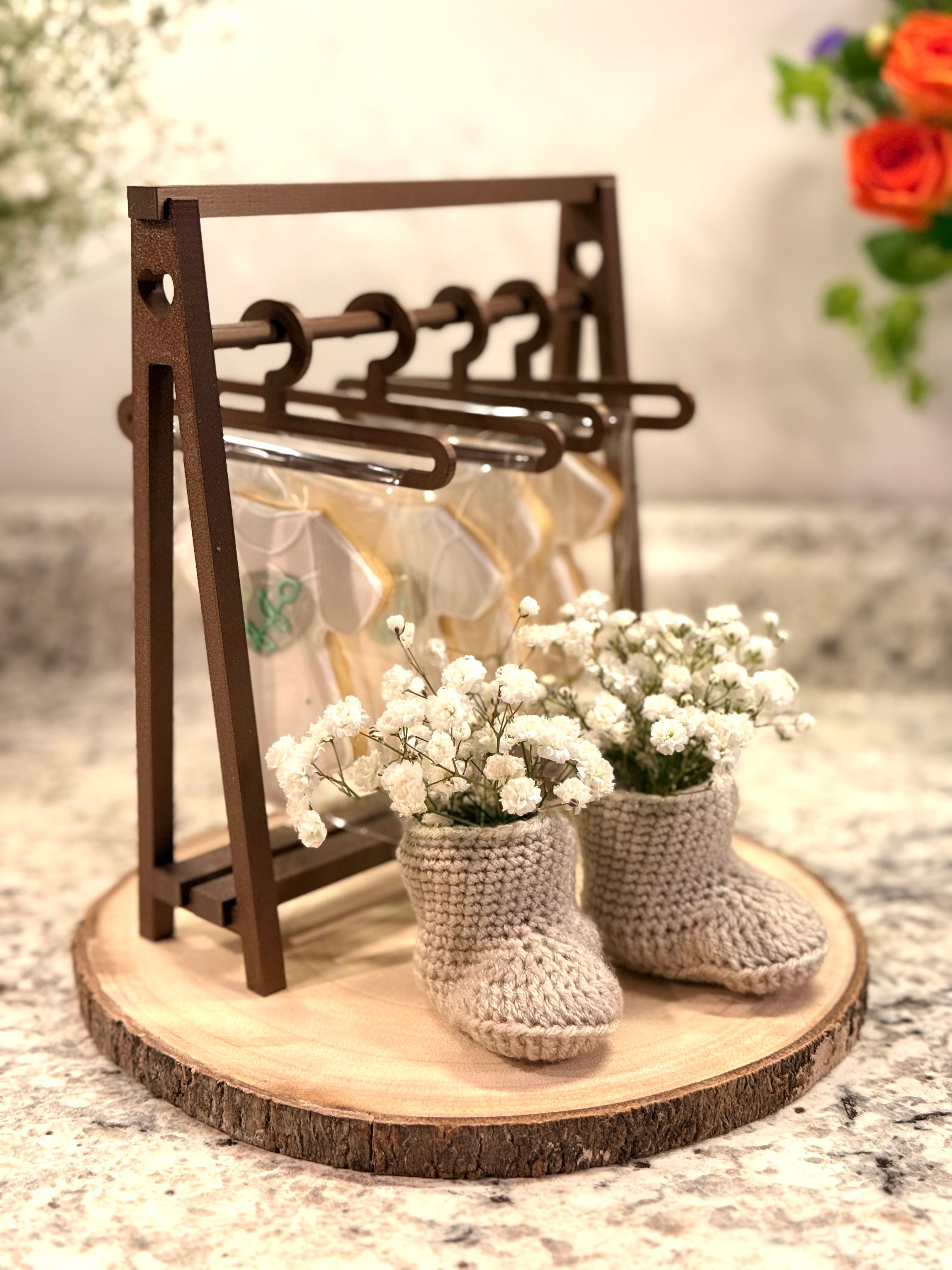 Mini Cookie Closet Display Rack with 4 Hangers – CheekyMinds