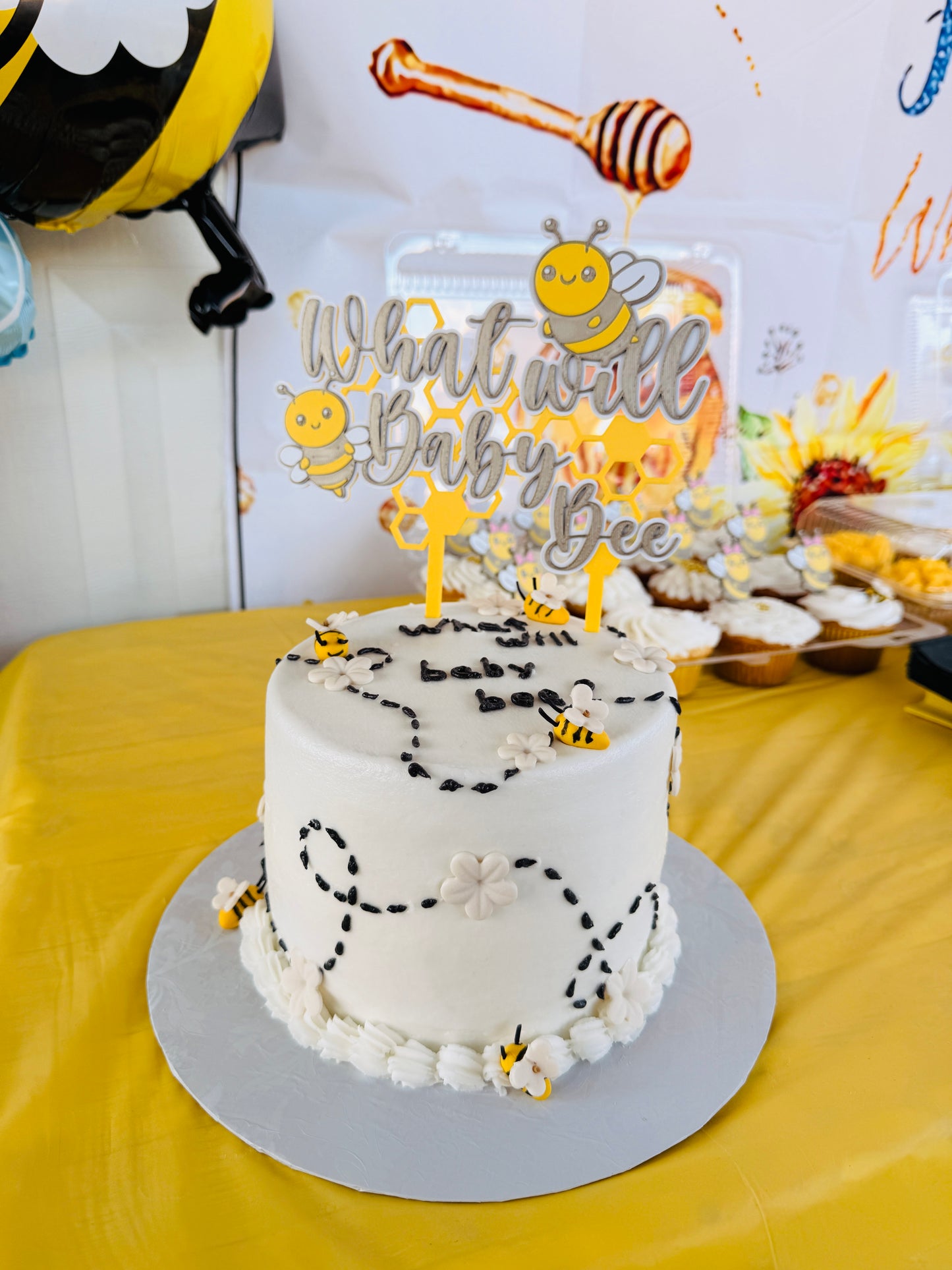 What Will Baby Bee Cake Topper STL File